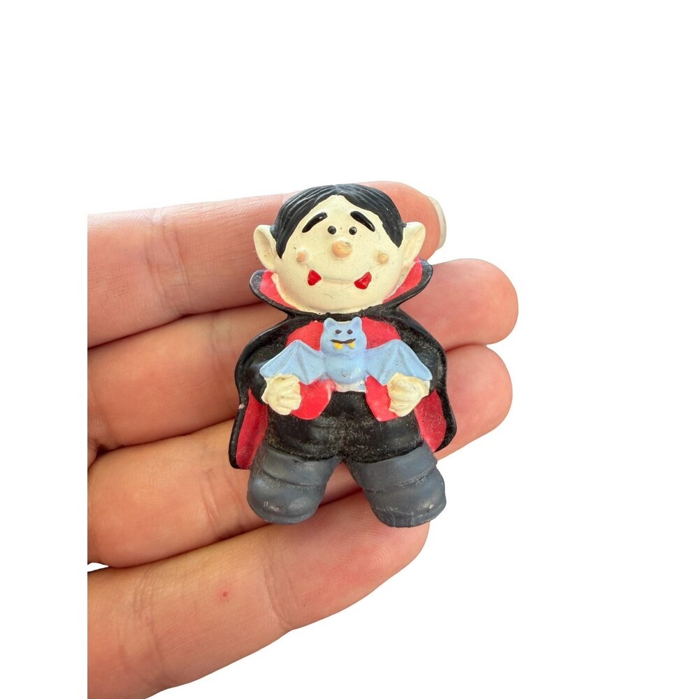 Vintage Dracula Brooch: Ceramic Halloween Pin